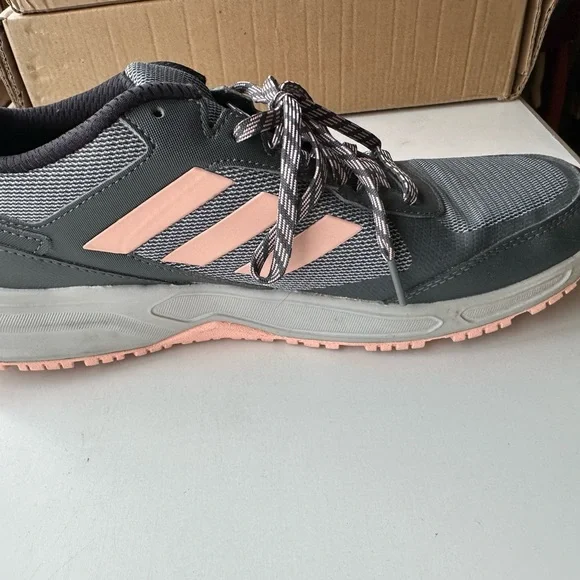 Adidas Women's Gray and Pink Sneakers size 11 - Picture 3 of 6